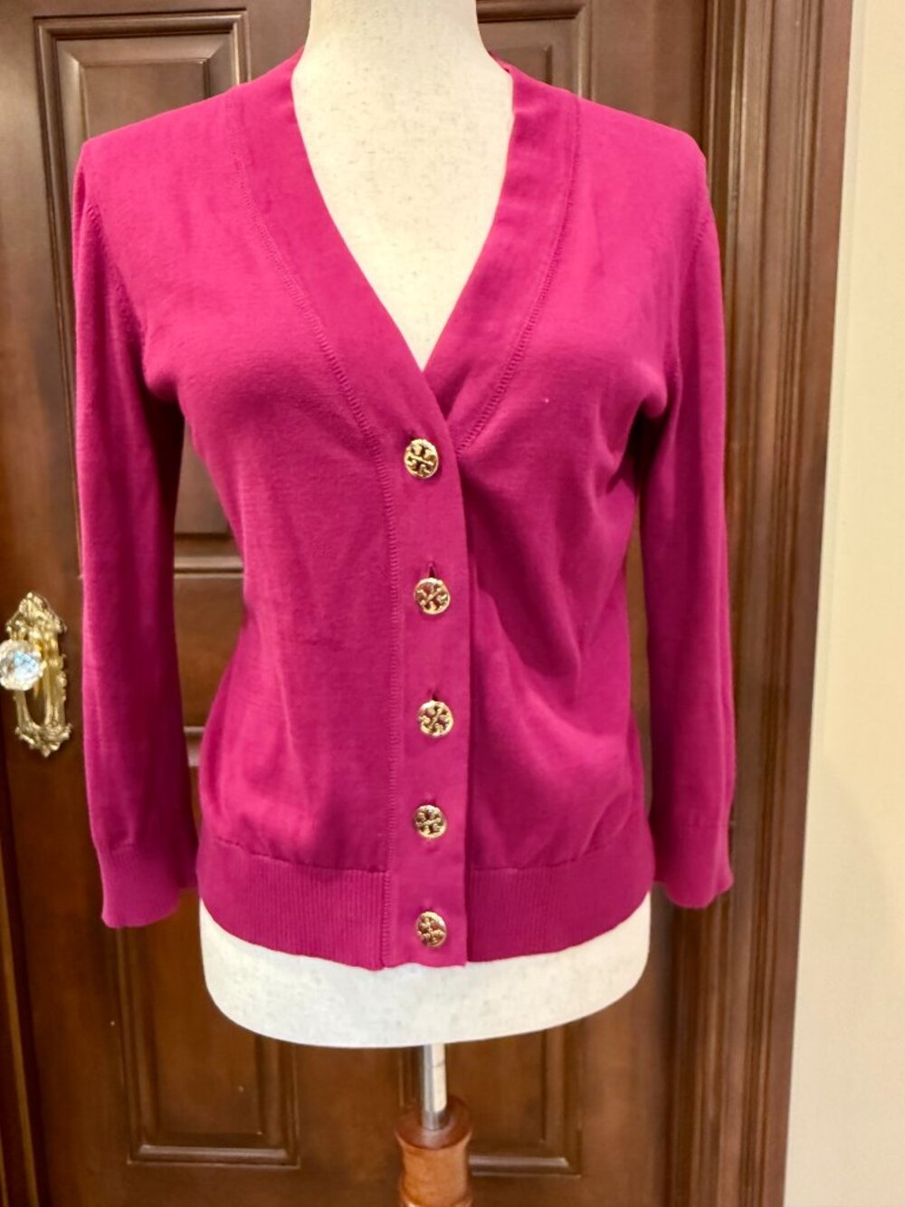 Tory Burch cardigan in a vibrant Pink/Fuchsia - Picture 2 of 7